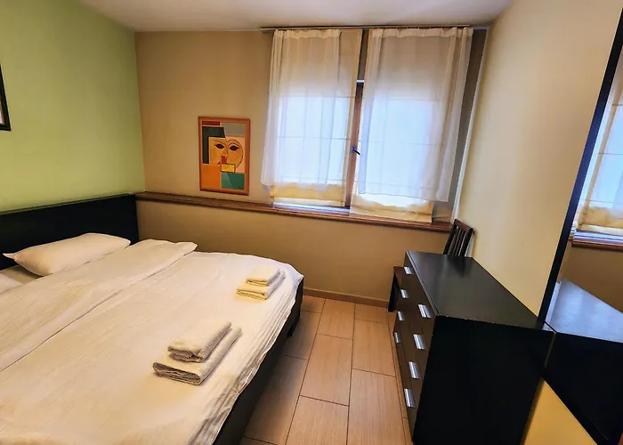 Skyline Apartamento Tirana